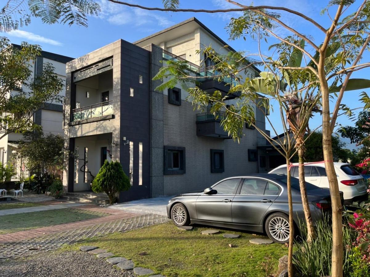 Ferienwohnung Weiden House Luodong Exterior foto