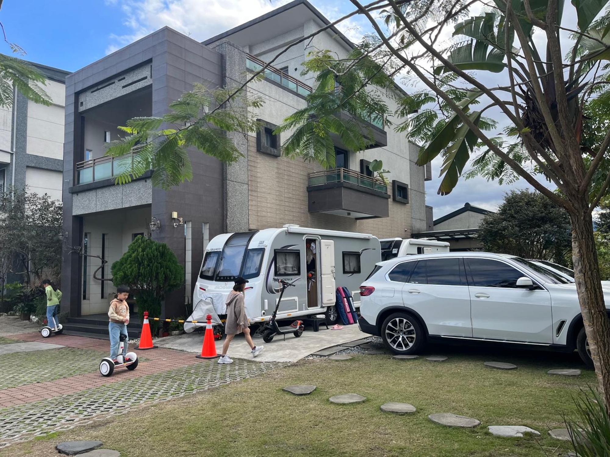 Ferienwohnung Weiden House Luodong Exterior foto